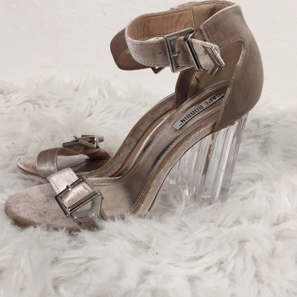 Cape Robbin Maria Buckle Strap Heels Nude size 7 - Picture 5 of 11